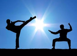 湖人本季10场失利均净负两位数！老詹输圣诞大战后直接走回更衣室